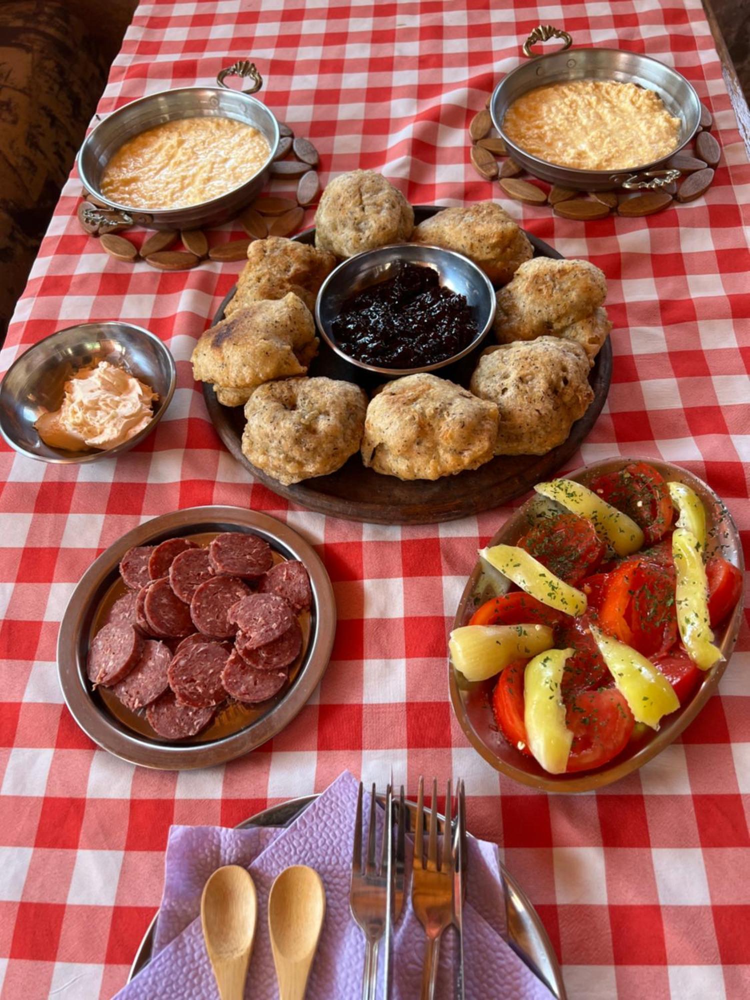 Kod Kapetana Tea Bed & Breakfast Gornji Lukomir Eksteriør bilde